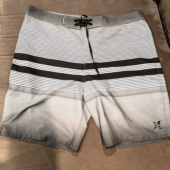 Hurley Swimming trunks - Picture 1 of 3